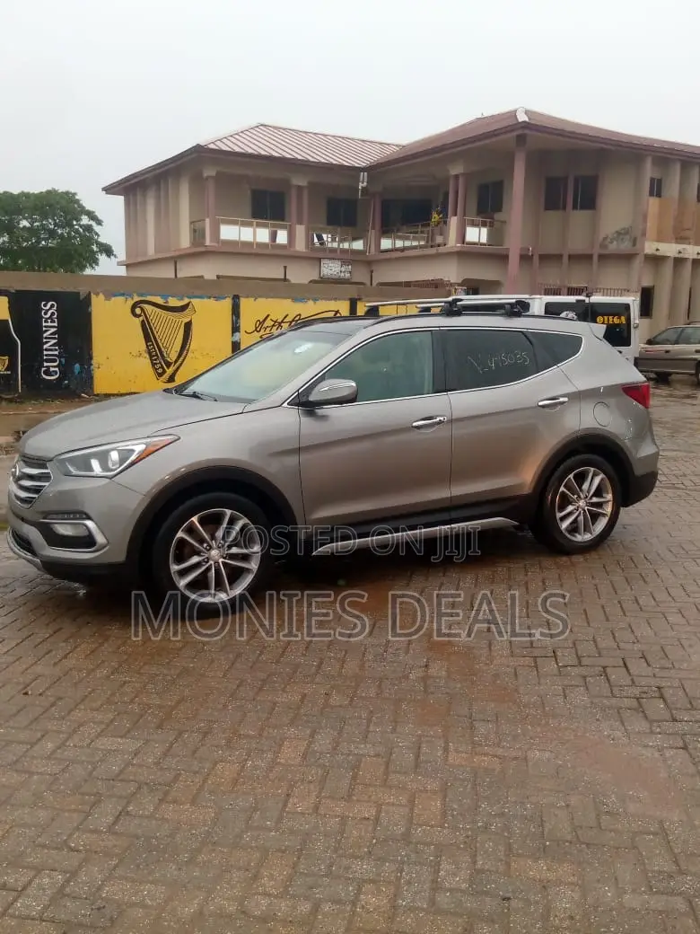 Hyundai Santa Fe SE AWD 2017 Brown
