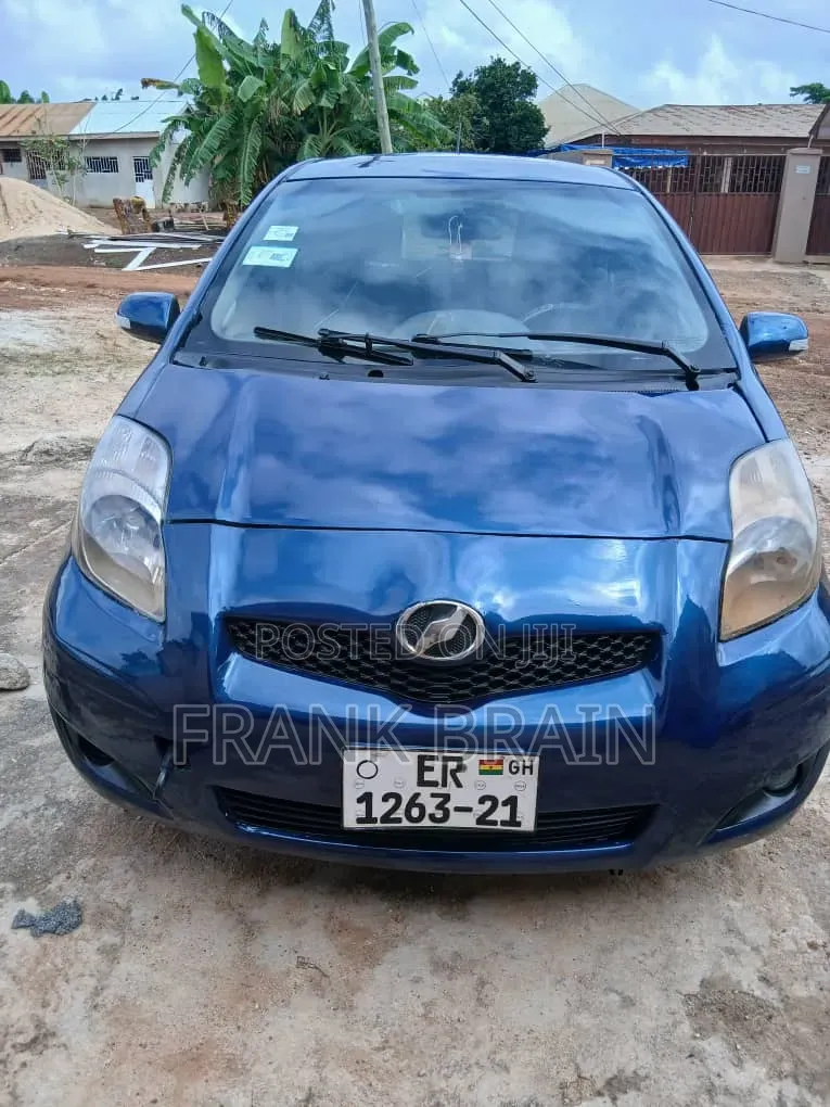 Toyota Vitz 1.3 AWD 3dr 2010 Blue