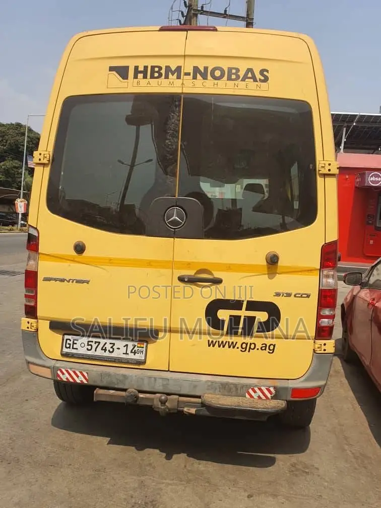 Mercedes-Benz Sprinter 2014 Yellow