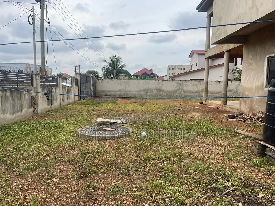 5bdrm House in Haatso for sale