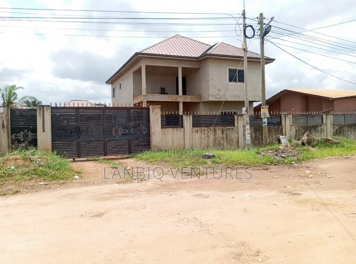 5bdrm House in Haatso for sale