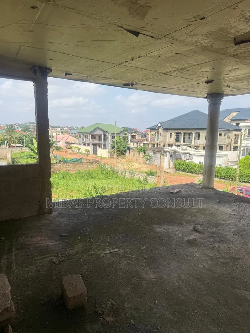 6bdrm House in Ayawaso, Ofankor for sale