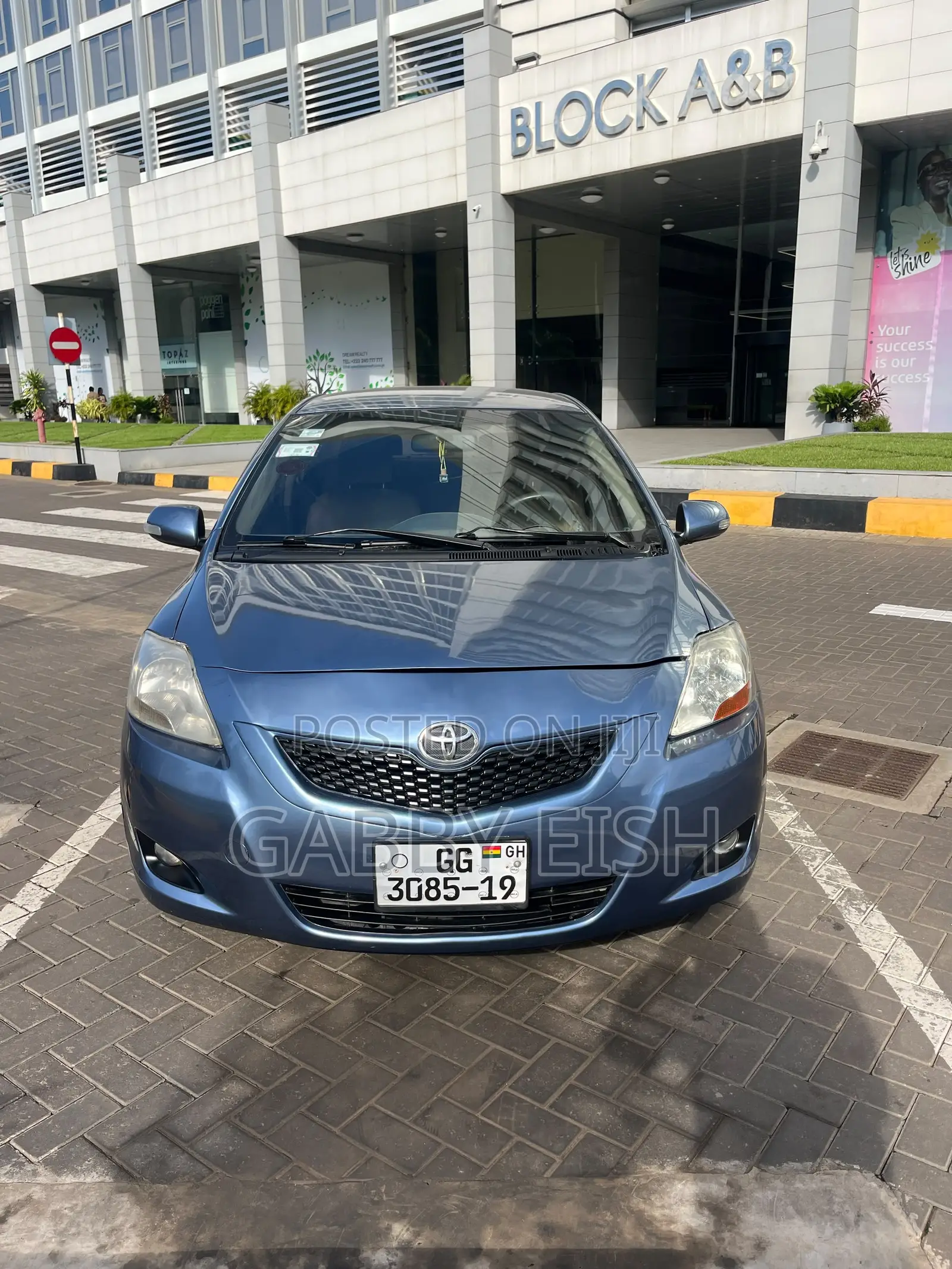 Toyota Belta 2010 Blue