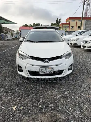 Toyota Corolla 2015 White