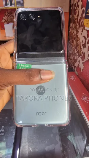 New Motorola Razr 50 256 GB Gray