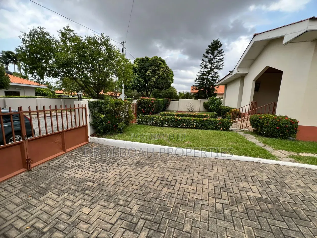 4bdrm Bungalow in Spintex, Regimanuel Gray Estates for sale