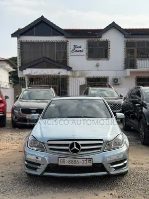 Mercedes-Benz C250 2013 Blue