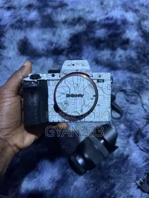 Fairly Used Sony A7ii With 28-70 F/3.8 Lens.