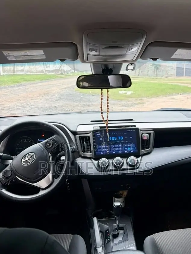 Toyota RAV4 Limited AWD (2.5L 4cyl 6A) 2017 Red