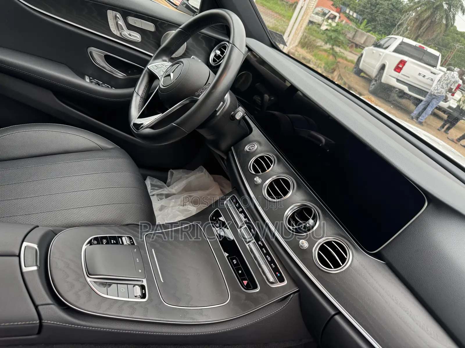 Mercedes-Benz E350 2023 White