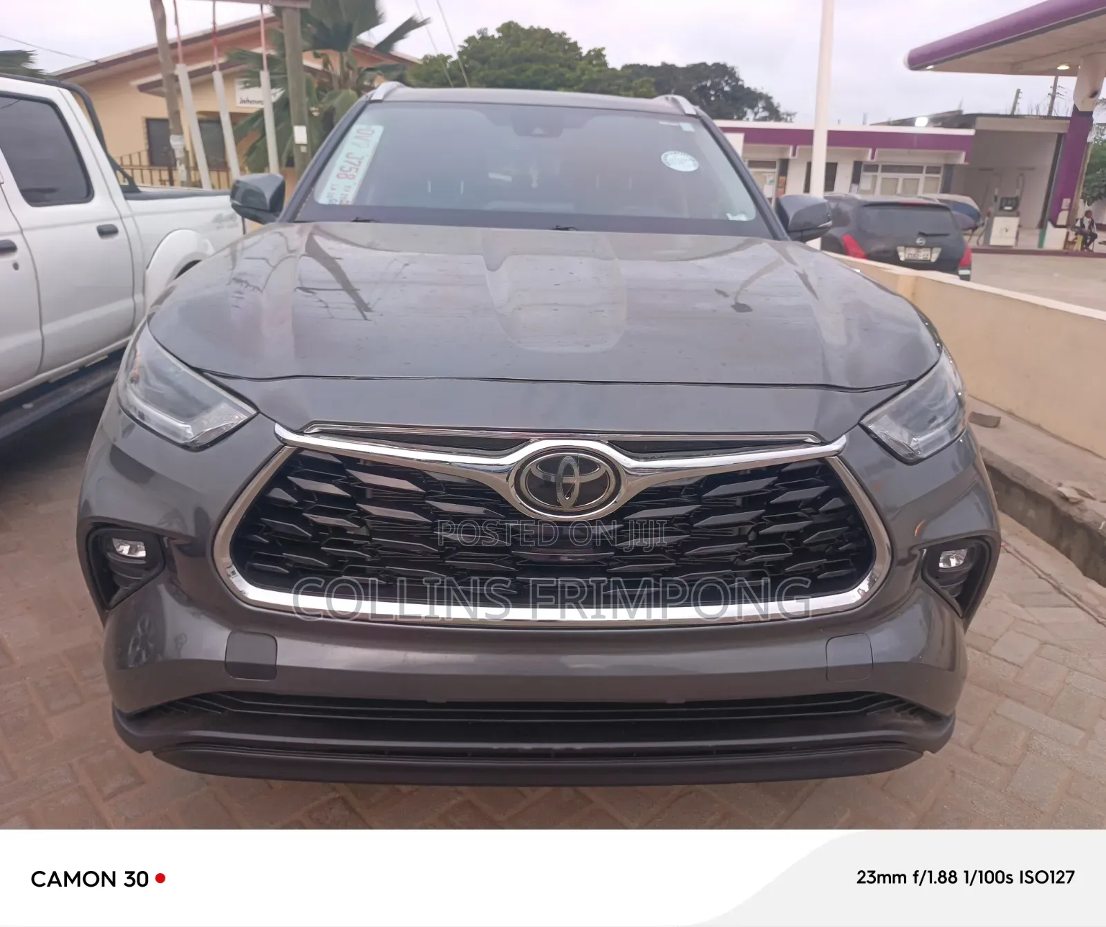 Toyota Highlander XLE 2021 Gray
