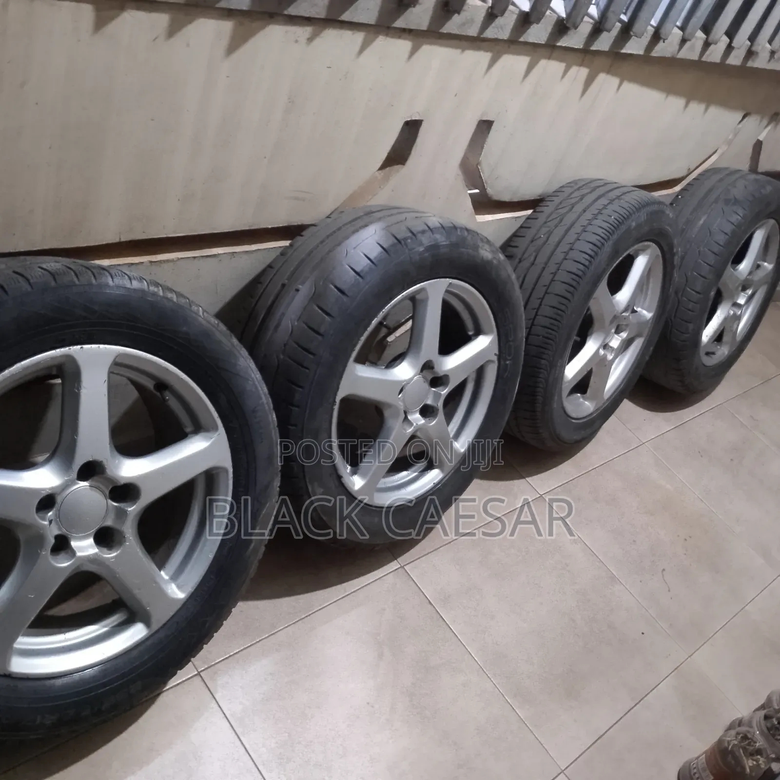 Rim 17, Size 235/55, Broad and Slightly Used Tyres