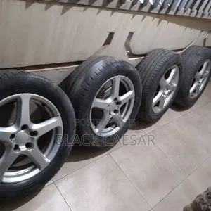 Rim 17, Size 235/55, Broad and Slightly Used Tyres