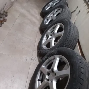Rim 17, Size 235/55, Broad and Slightly Used Tyres