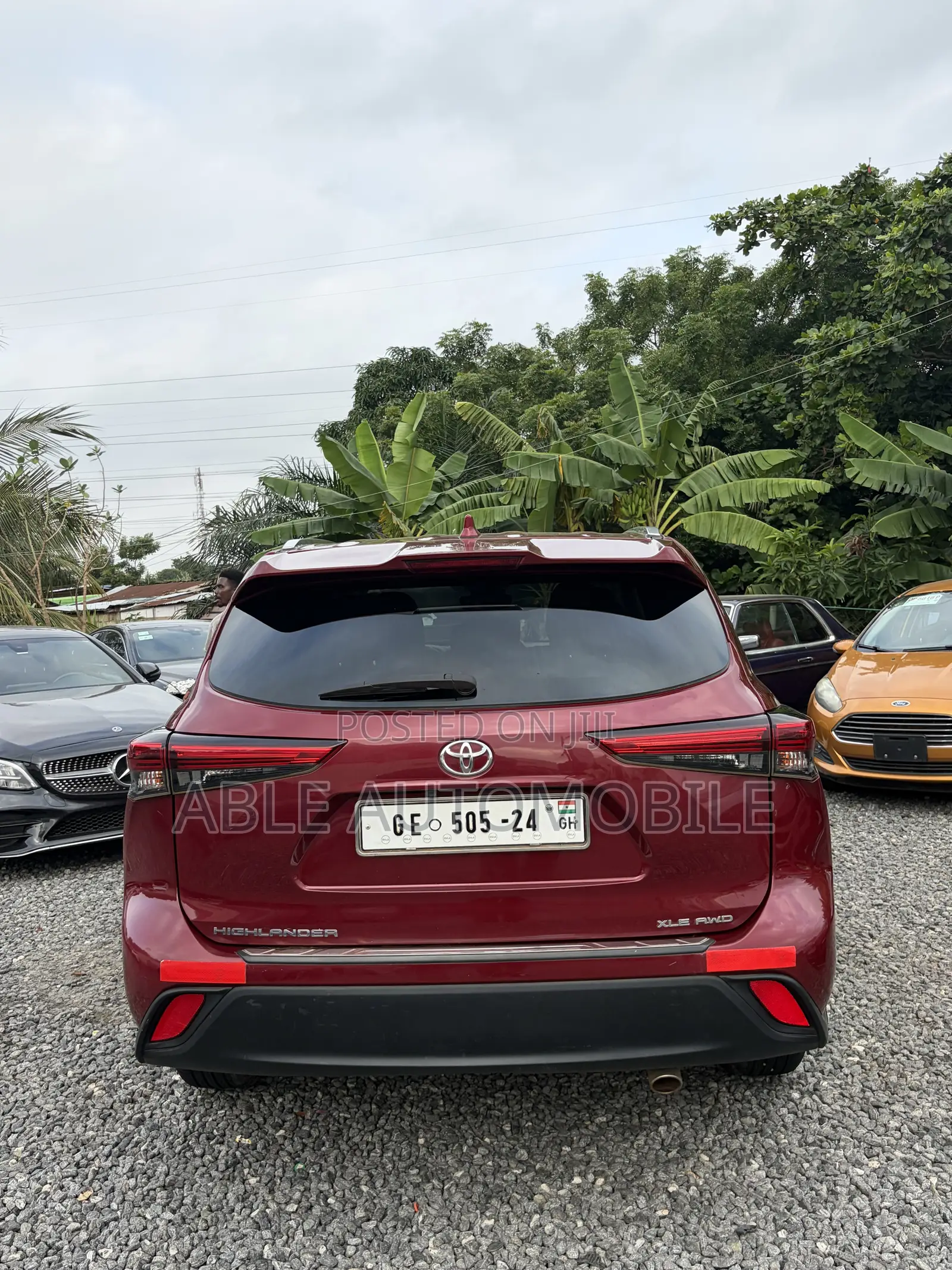 Toyota Highlander XLE 2022 Red