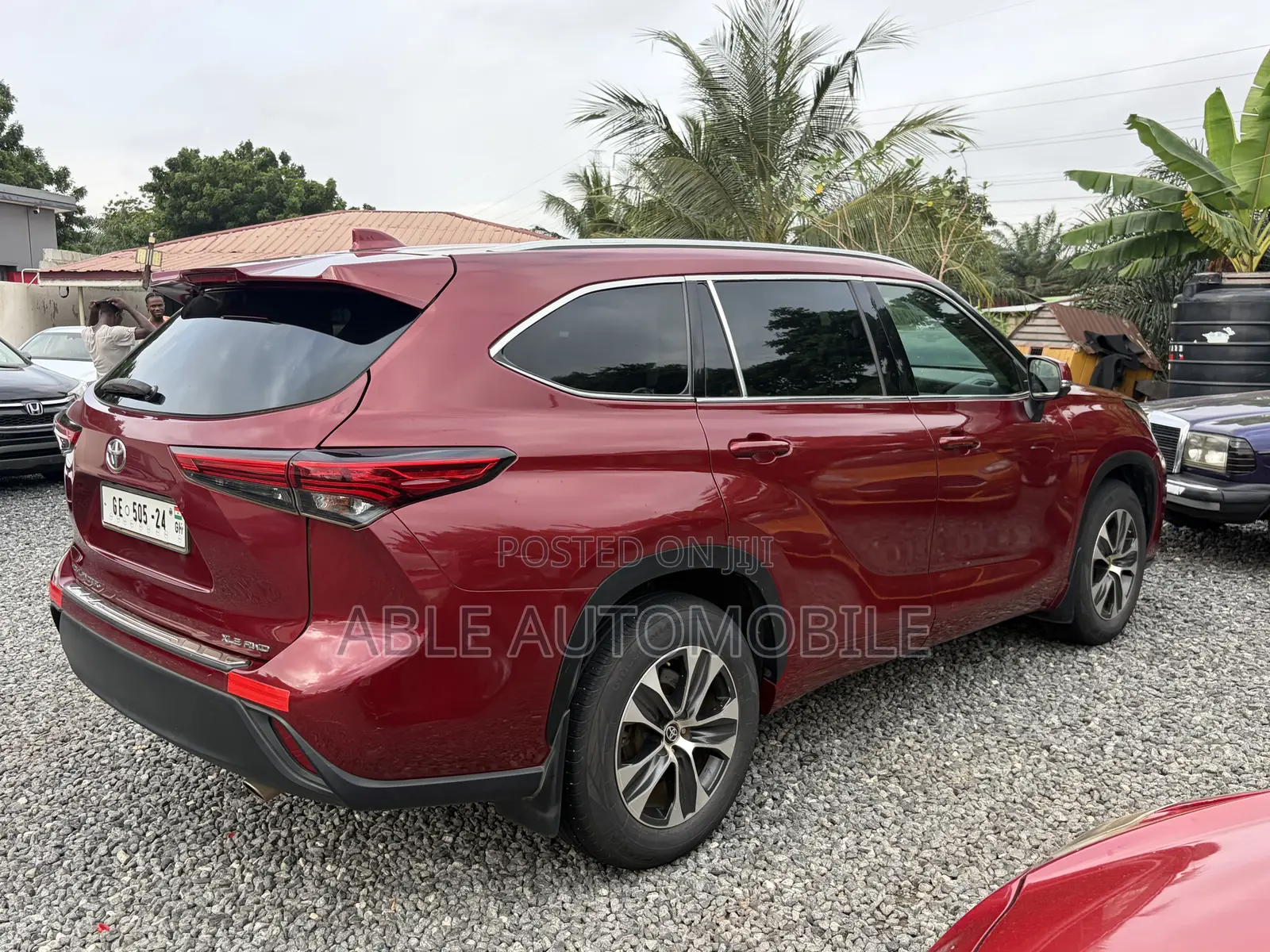 Toyota Highlander XLE 2022 Red