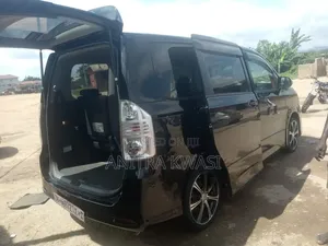 Toyota Voxy 2012 Black
