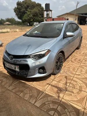 Toyota Corolla S 4dr Sedan (1.8L 4cyl CVT) 2016 Blue