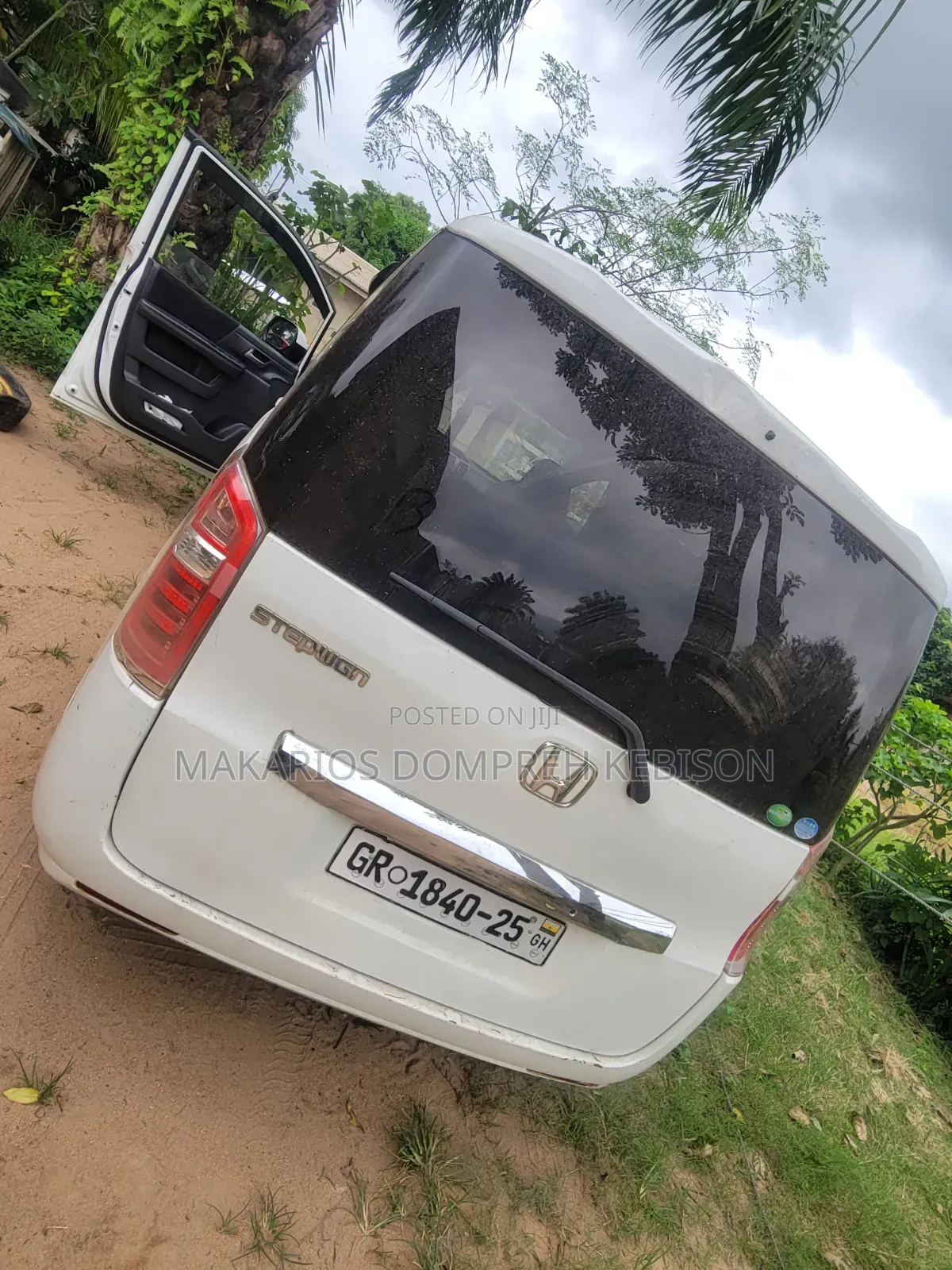 Honda Stepwgn 2013 White