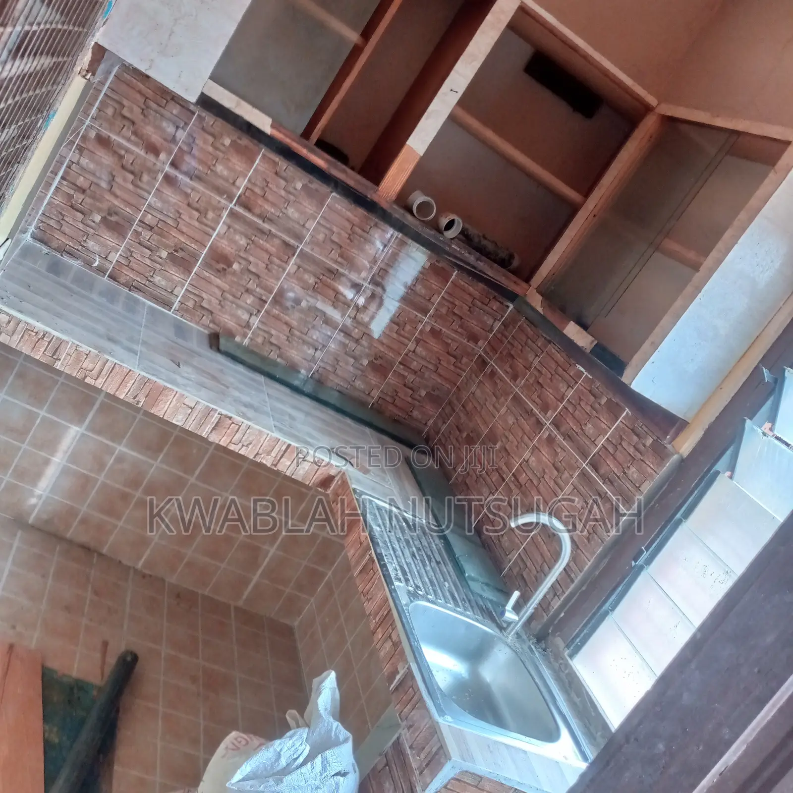 1bdrm Room & Parlour in Cold Store for rent