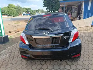 Toyota Yaris LE Hatchback 5dr 2015 Black