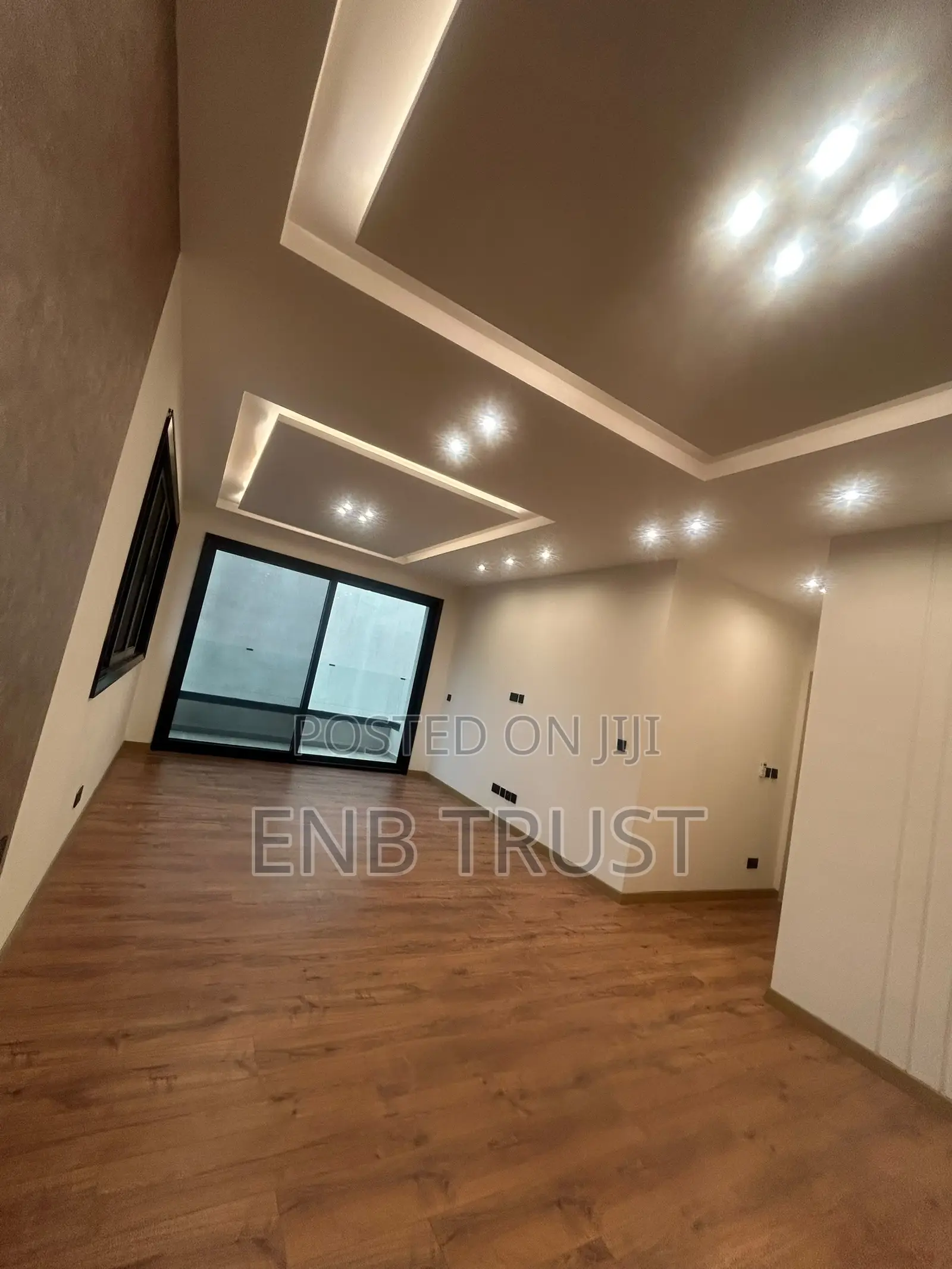5bdrm Duplex in Ridge for sale