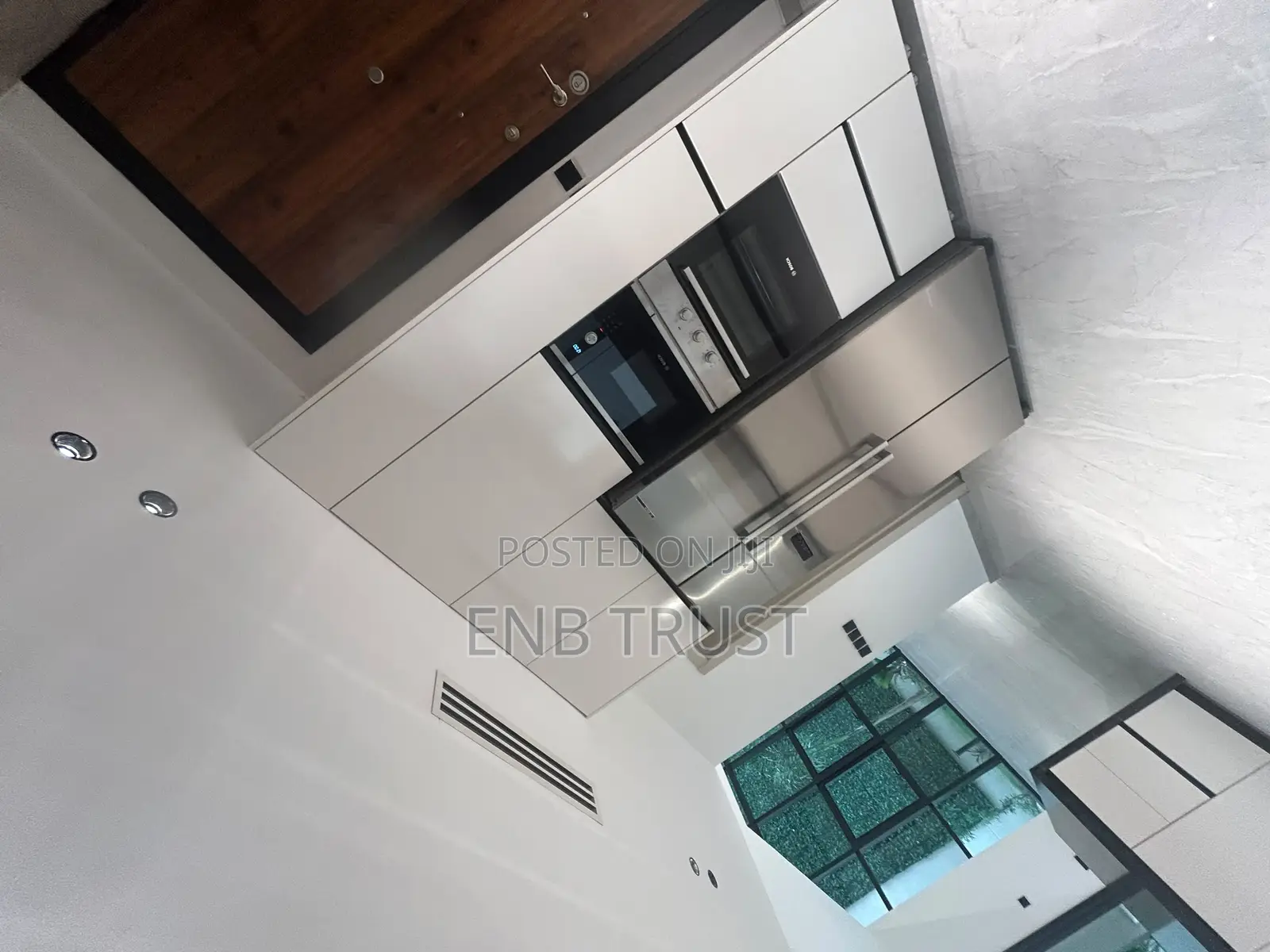 5bdrm Duplex in Ridge for sale