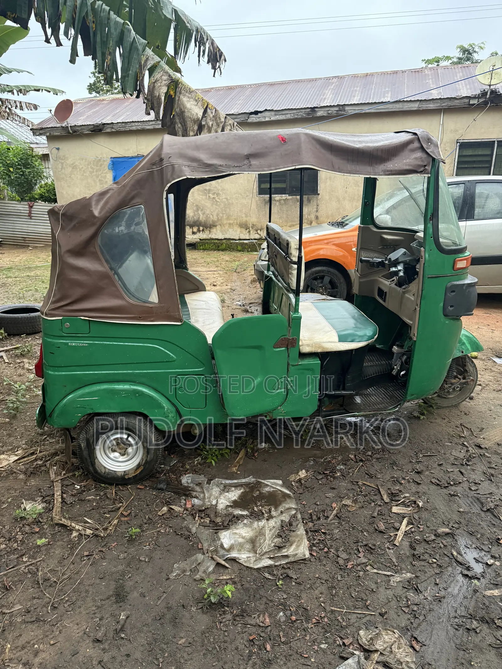 Bajaj RE 2024 Green