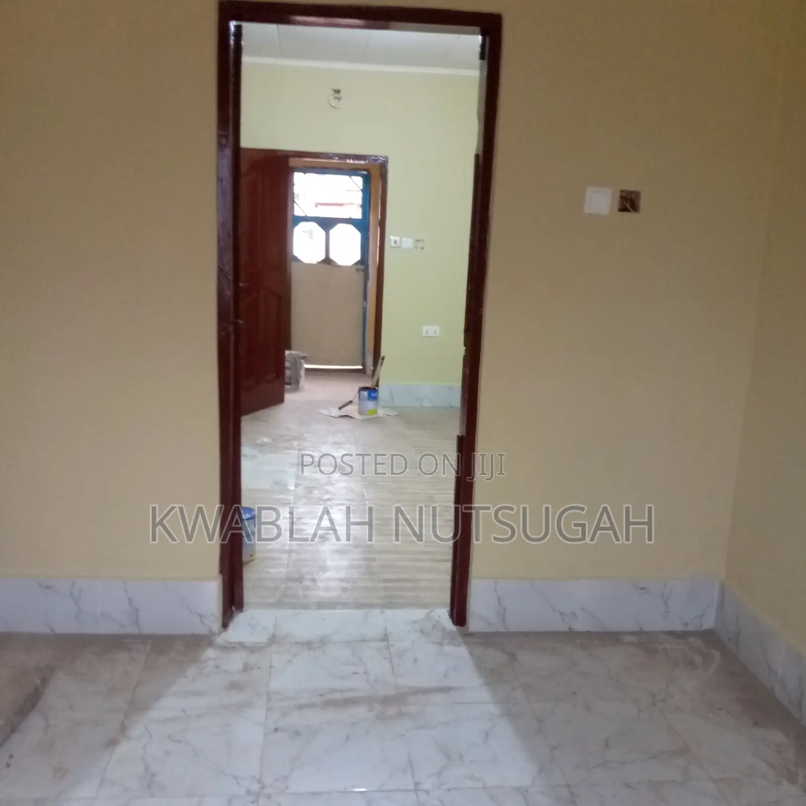 1bdrm Room & Parlour in Cold Store for rent