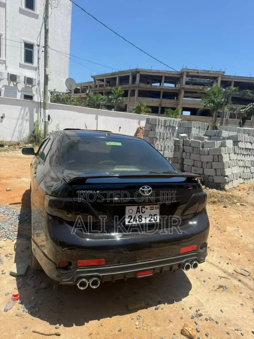 Toyota Corolla 2010 Black
