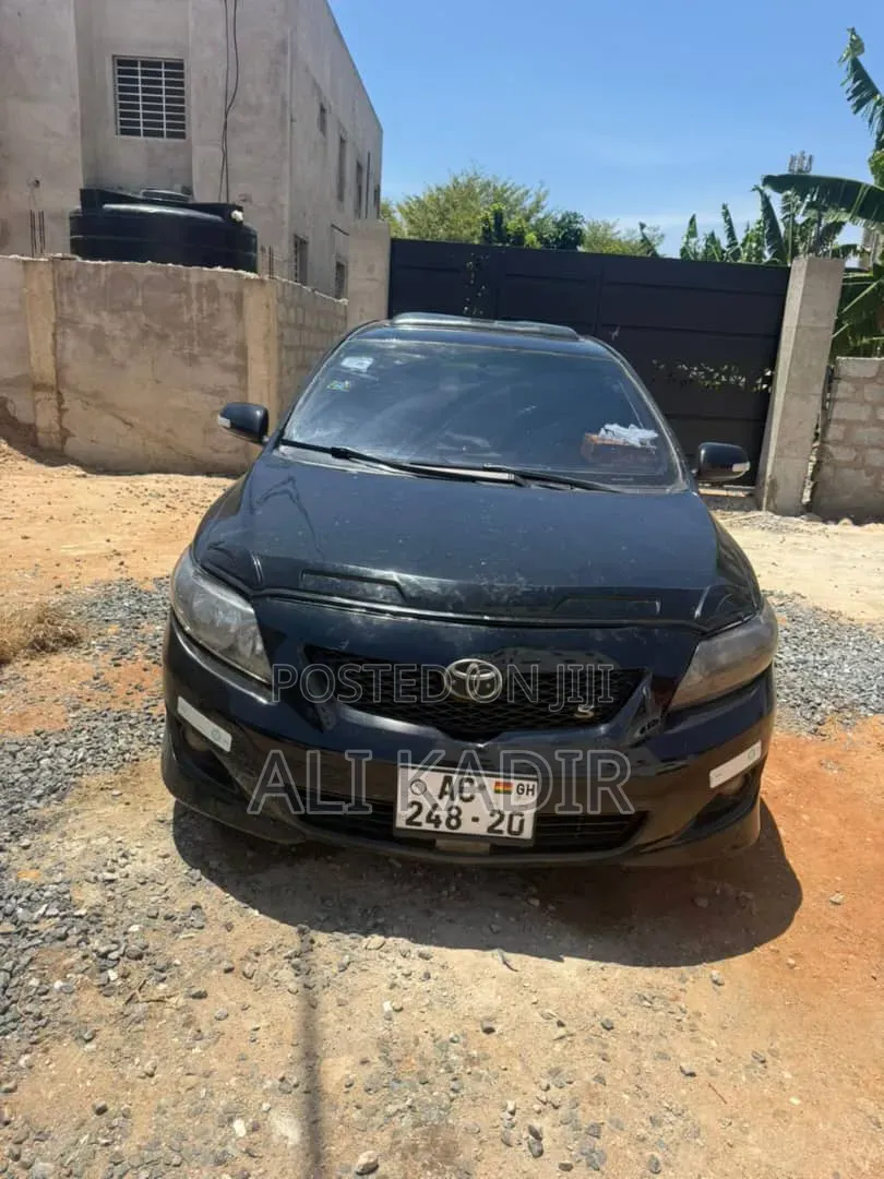 Toyota Corolla 2010 Black