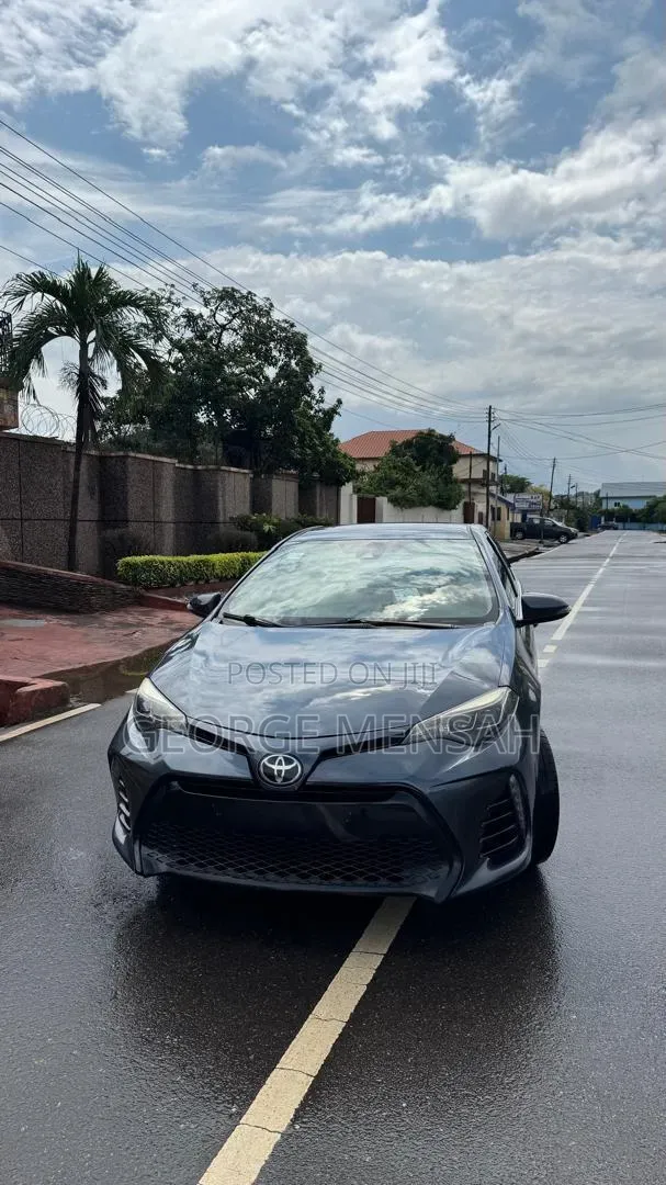Toyota Corolla SE 4dr Sedan (1.8L 4cyl CVT) 2017 Blue
