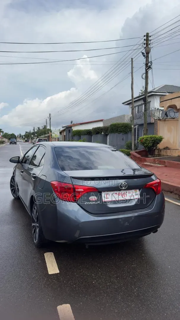 Toyota Corolla SE 4dr Sedan (1.8L 4cyl CVT) 2017 Blue