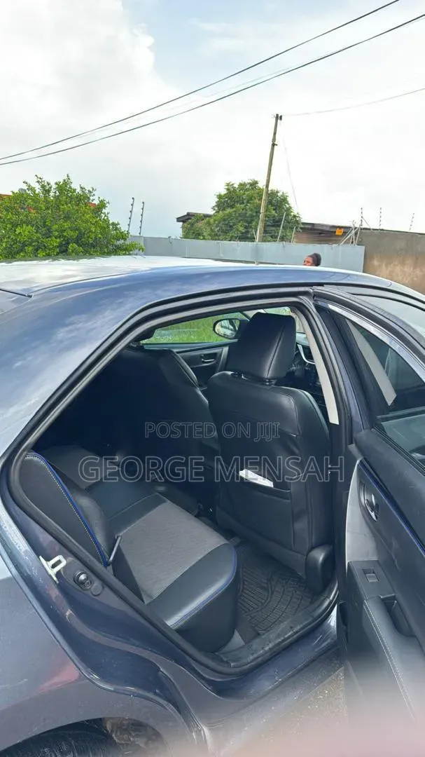 Toyota Corolla SE 4dr Sedan (1.8L 4cyl CVT) 2017 Blue