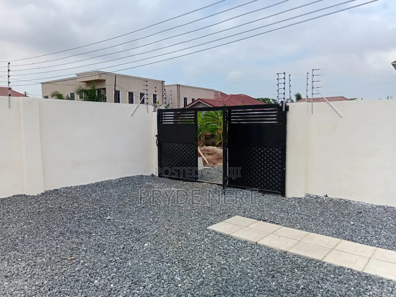 3bdrm House in Savana C25, Community 25 for rent