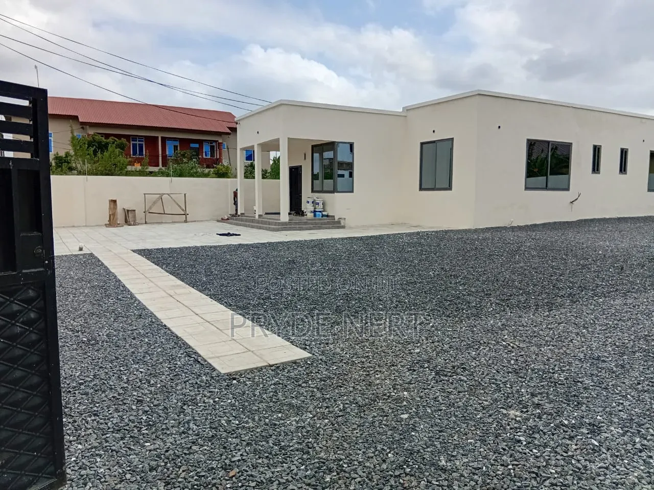 3bdrm House in Savana C25, Community 25 for rent