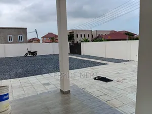 3bdrm House in Savana C25, Community 25 for rent