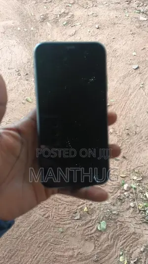 Apple iPhone 11 64 GB Black
