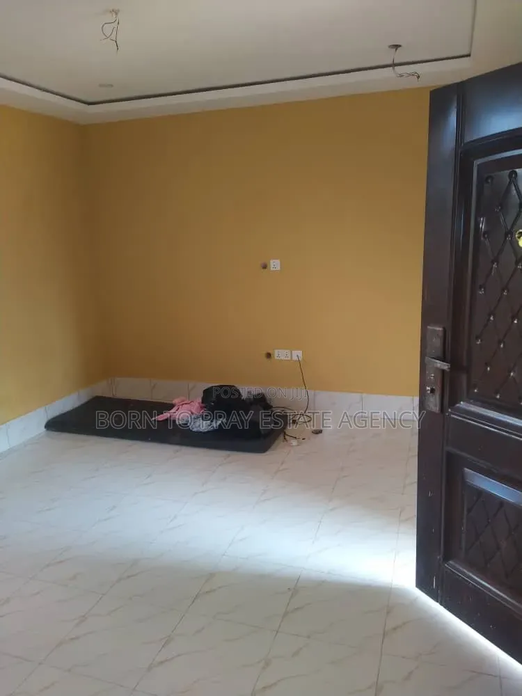 2bdrm Apartment in Born To Pray Estate, Kumasi Metropolitan for rent
