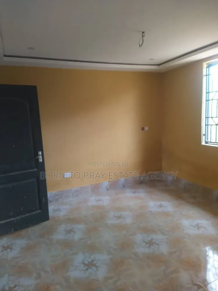2bdrm Apartment in Born To Pray Estate, Kumasi Metropolitan for rent