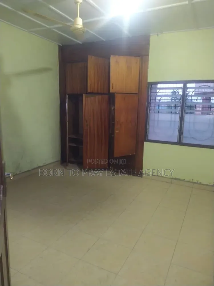 2bdrm Apartment in Born To Pray Estate, Kumasi Metropolitan for rent