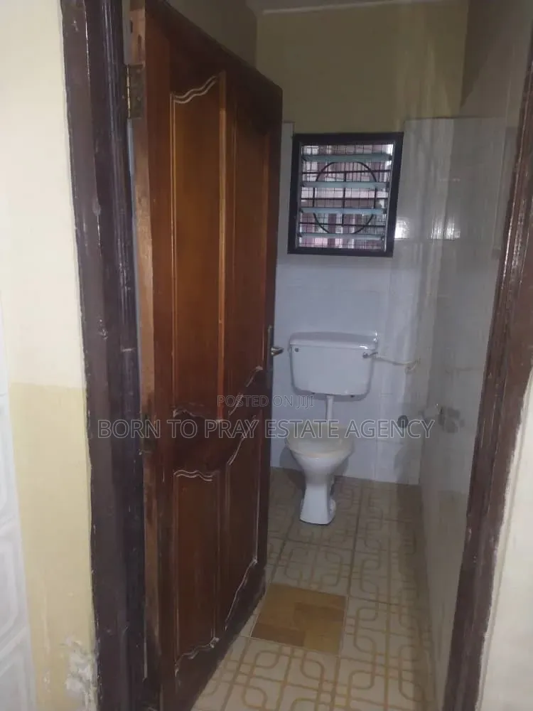 2bdrm Apartment in Born To Pray Estate, Kumasi Metropolitan for rent