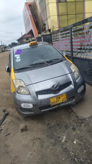 Toyota Vitz 2010