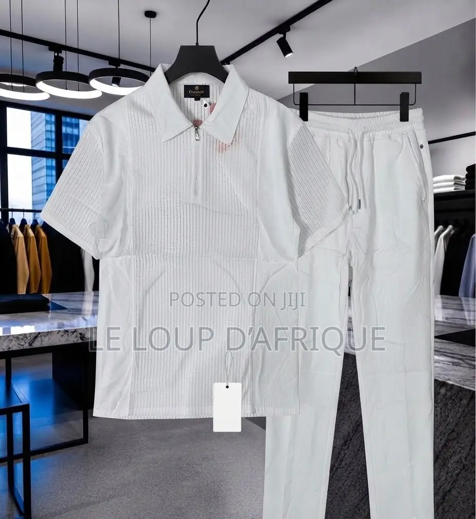 Classic Men Wear Short Sleeves and Trousers