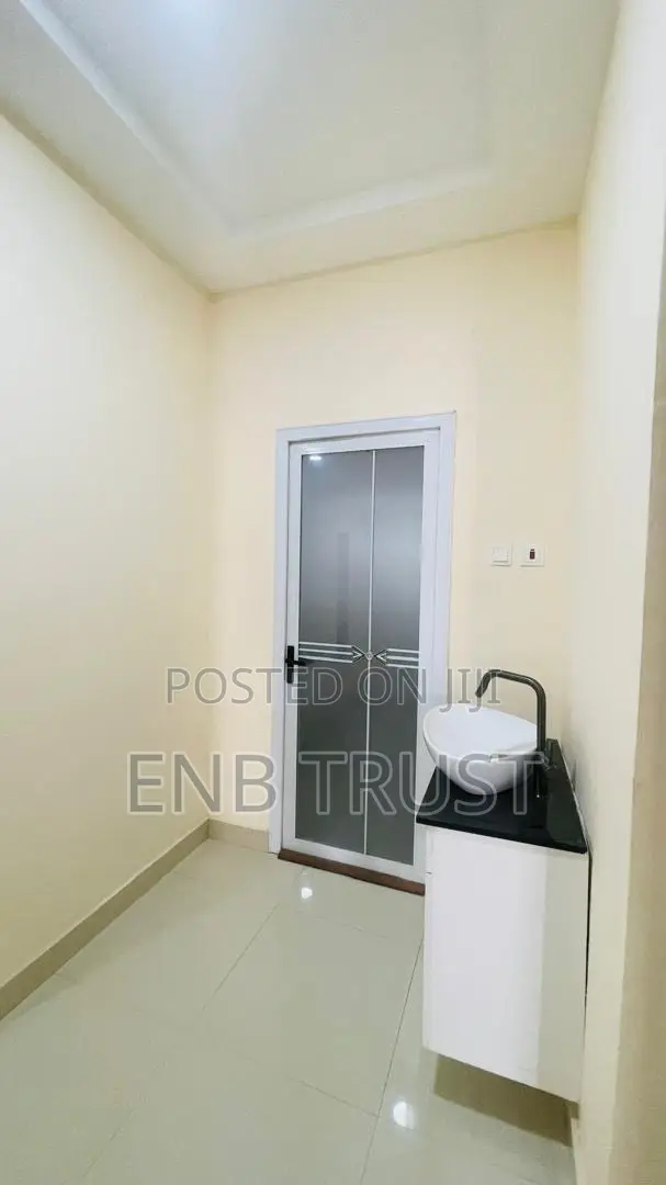 3bdrm House in Achimota, Mile 7 for rent