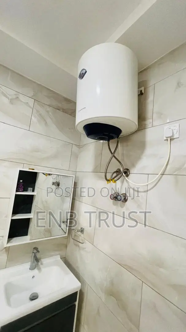 3bdrm House in Achimota, Mile 7 for rent