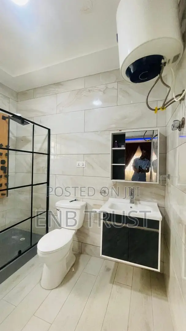 3bdrm House in Achimota, Mile 7 for rent