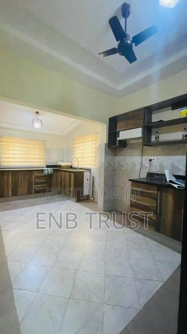3bdrm House in Achimota, Mile 7 for rent