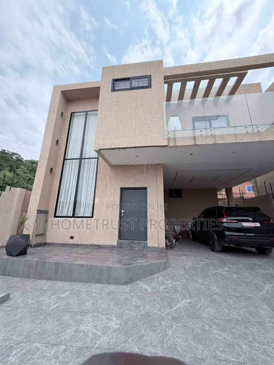 4bdrm Duplex in Achimota Tantra, Mile 7 for sale