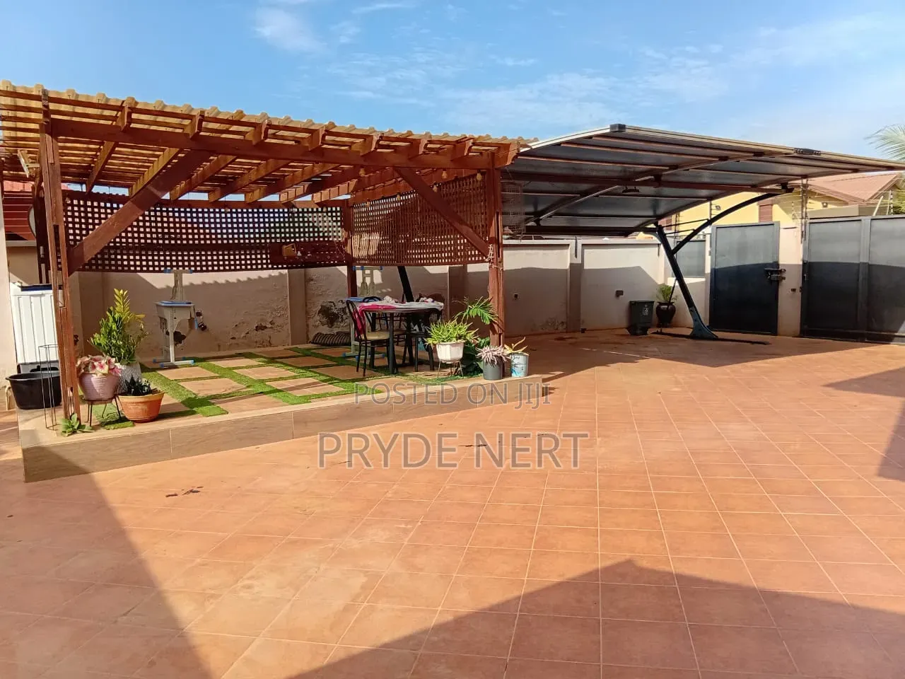 2bdrm House in Hfc C25, Community 25 for rent